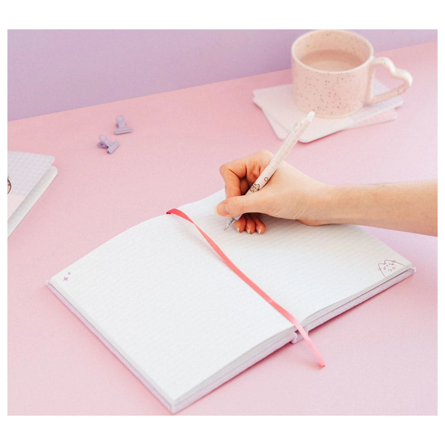 Pusheen Moments A5 prémiový plyšový zápisník fotografii produktu