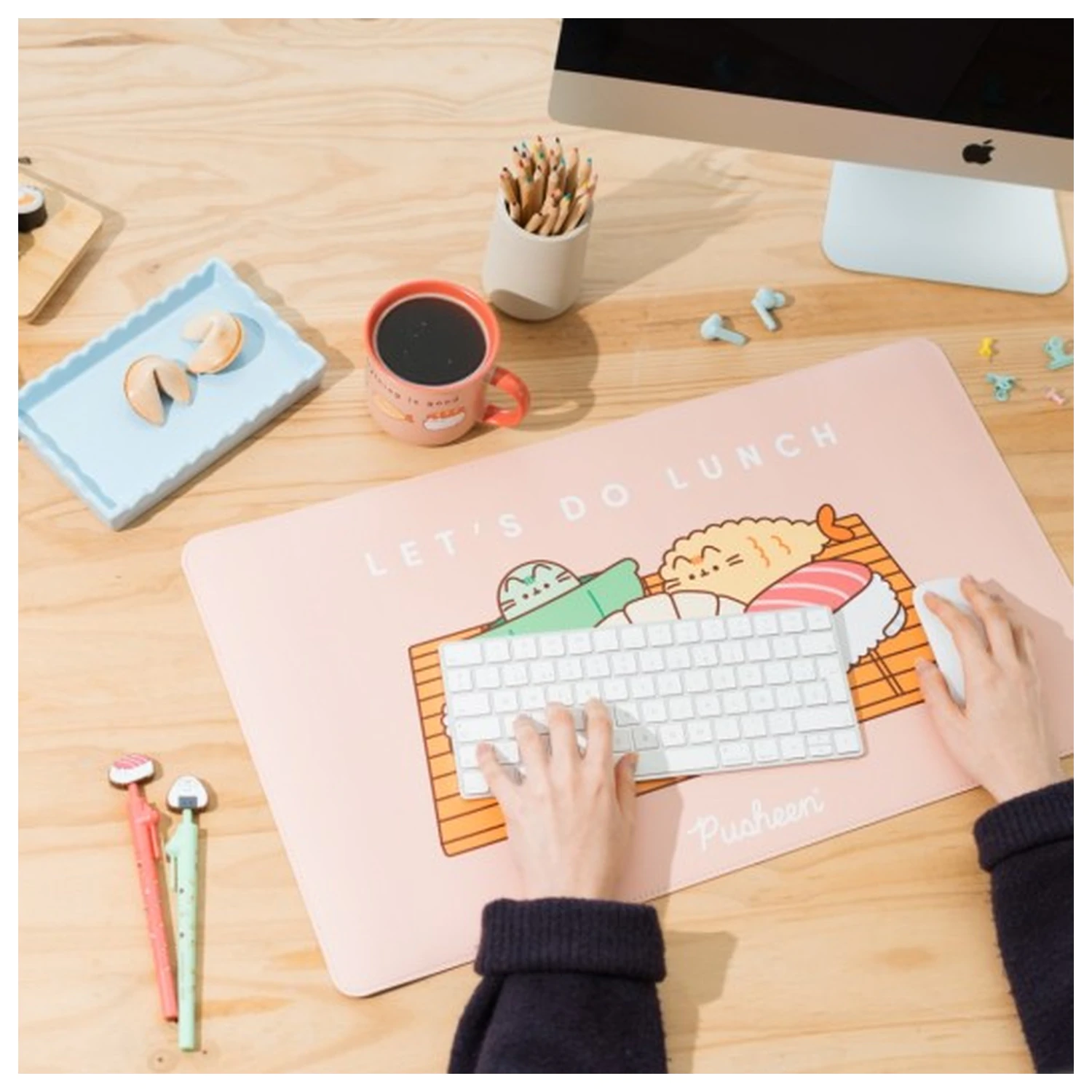 Pusheen Sushi Roll herní podložka na stůl fotografii produktu