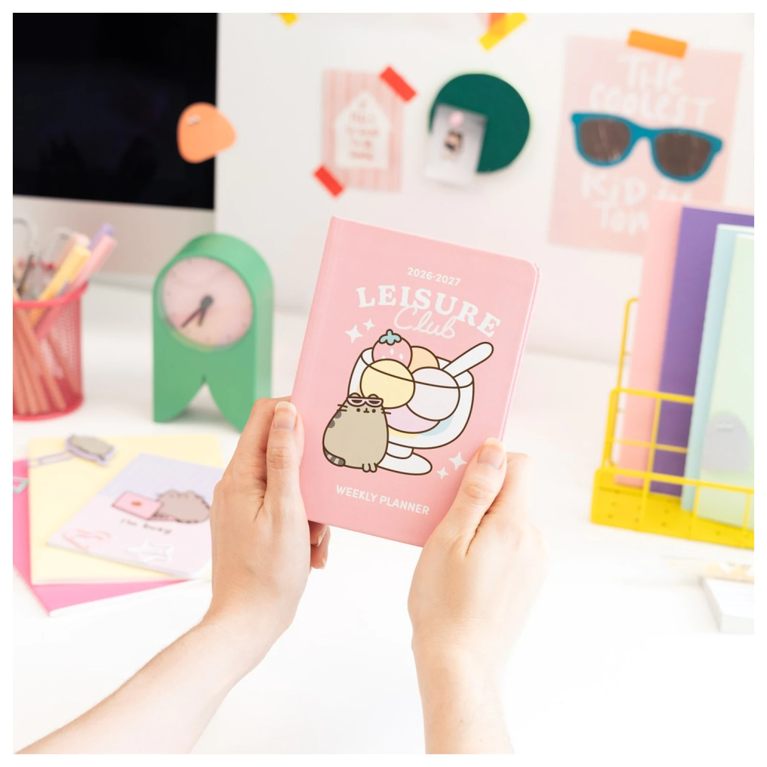 Pusheen Academic Planner Tropical Vacation 2026/27 A6 *Anglická verze* fotografii produktu