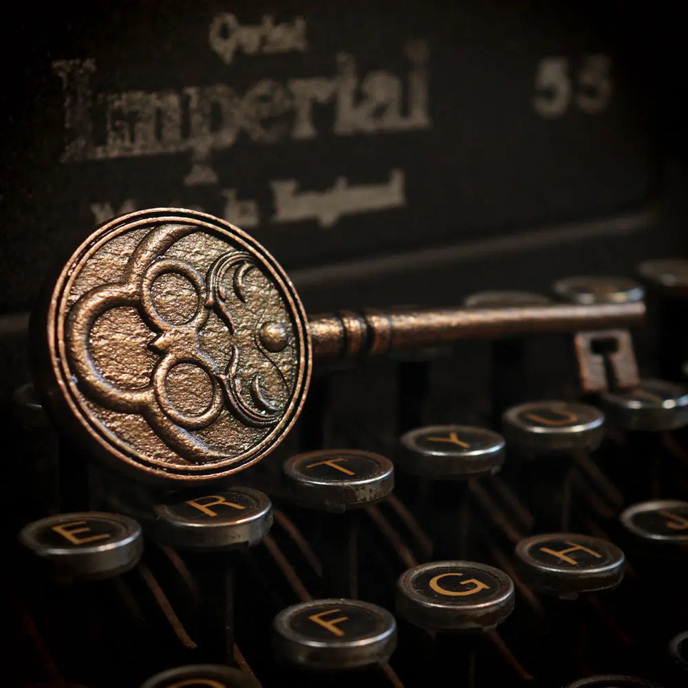 Resident Evil VIII Replica 1/1 Insignia klíč Limited Edition fotografii produktu