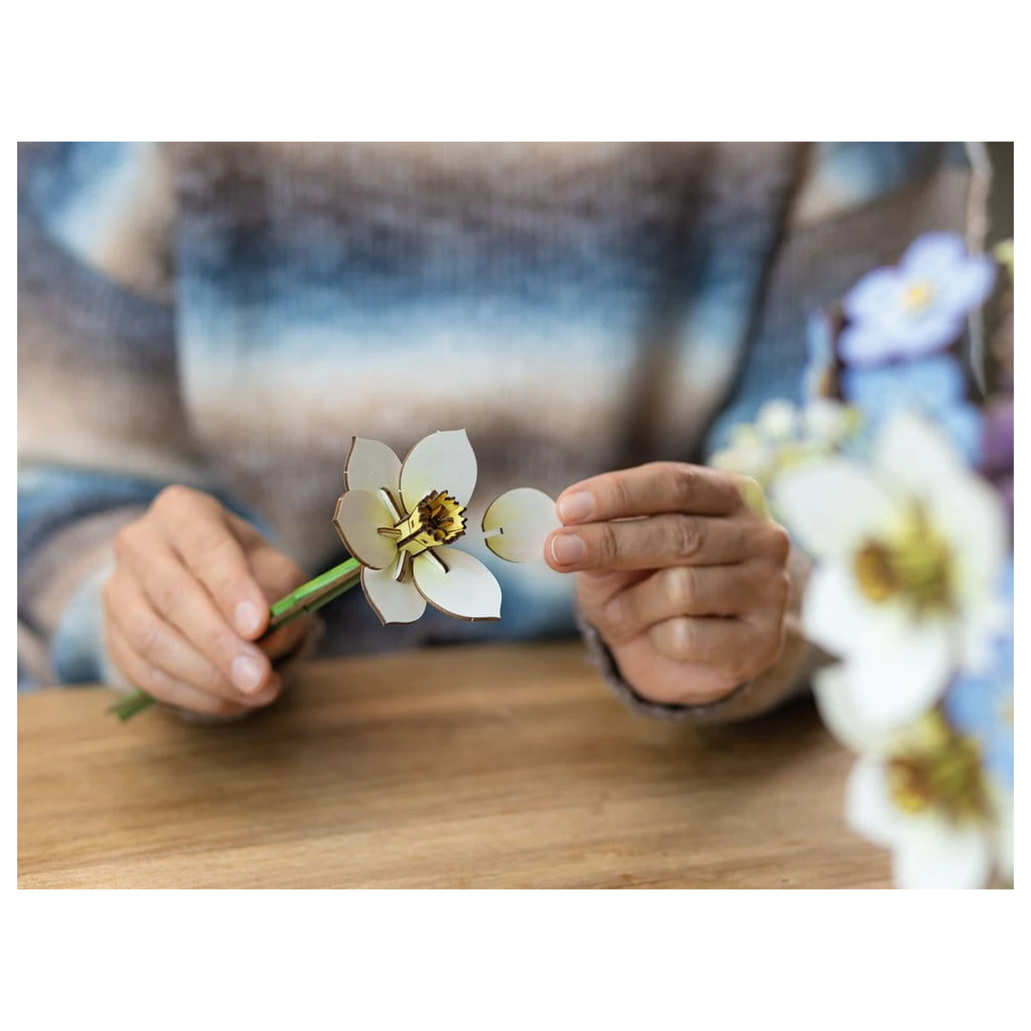 Revell Květiny Dřevěné Květiny Blossom Festival 22 cm fotografii produktu