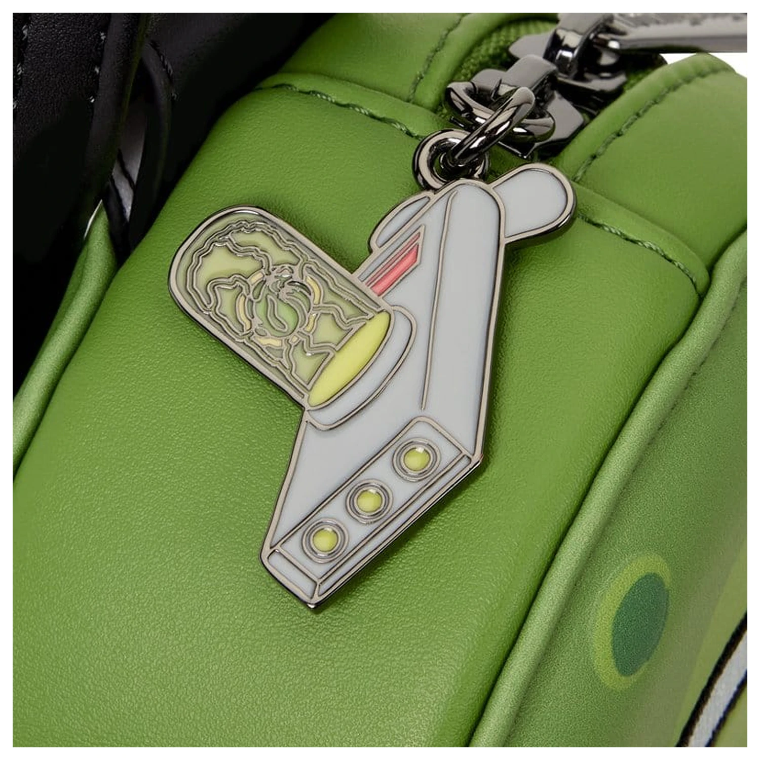 Rick and Morty by Loungefly Sling Bag Pickle Rick fotografii produktu