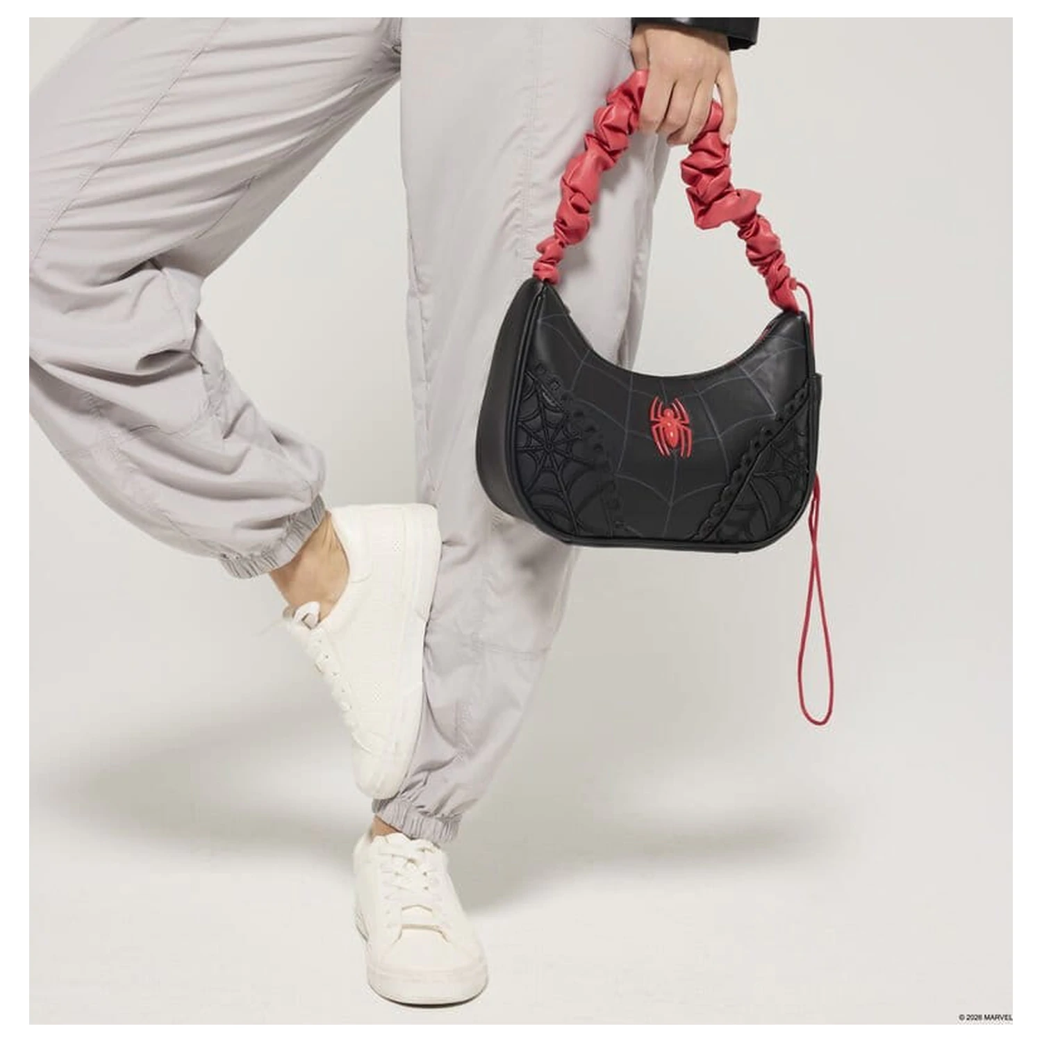 Spider-Man by Loungefly Crossbody taška Spider Web fotografii produktu