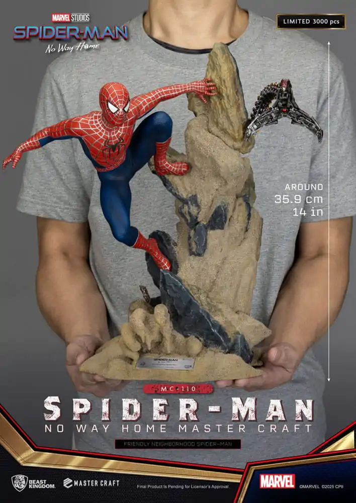 Spider-Man: No Way Home Master Craft Socha Friendly Neighborhood Spider-Man 36 cm fotografii produktu