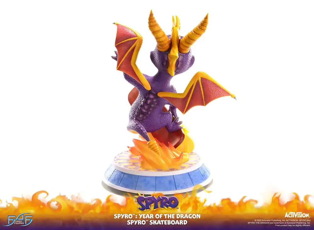 Spyro: Year of the Dragon Statue Spyro Skateboard 34 cmSpyro: Year of the Dragon Soška Spyro Skateboard 34 cm fotografii produktu
