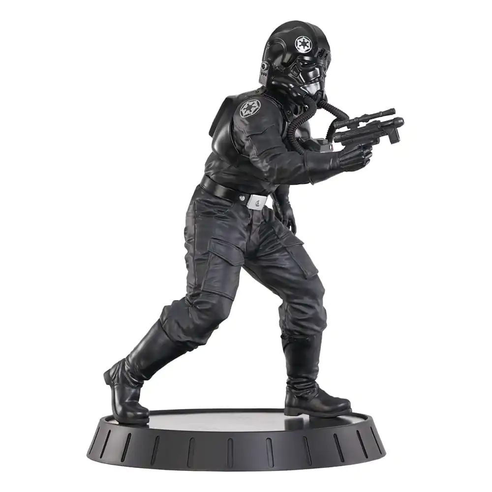 Star Wars A New Hope Milestones Statue 1/6 Tie Pilot 30 cm Socha fotografii produktu