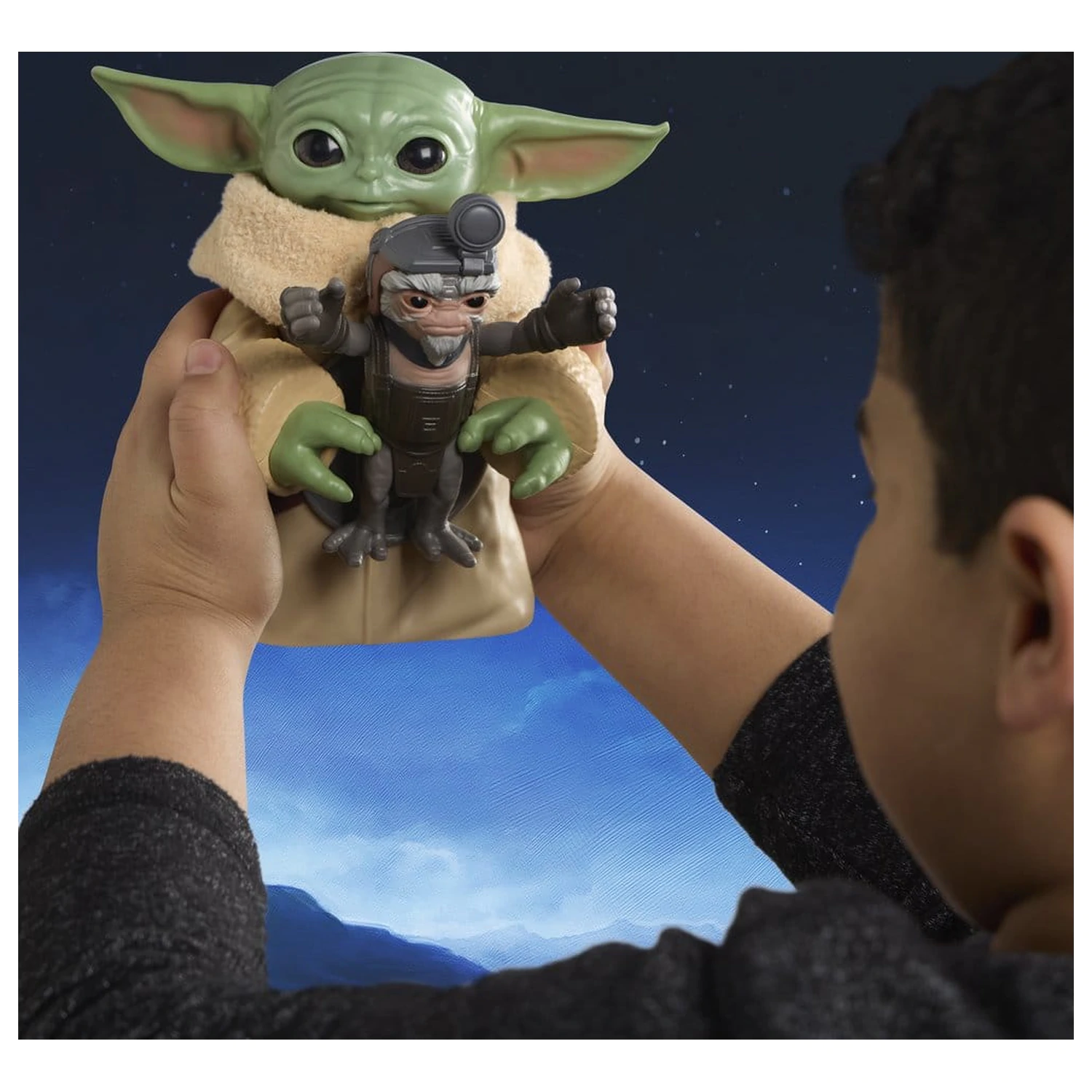 Star Wars: The Mandalorian & Grogu Elektronická akční figurka Huggin' Grogu & Anzellan 17 cm fotografii produktu