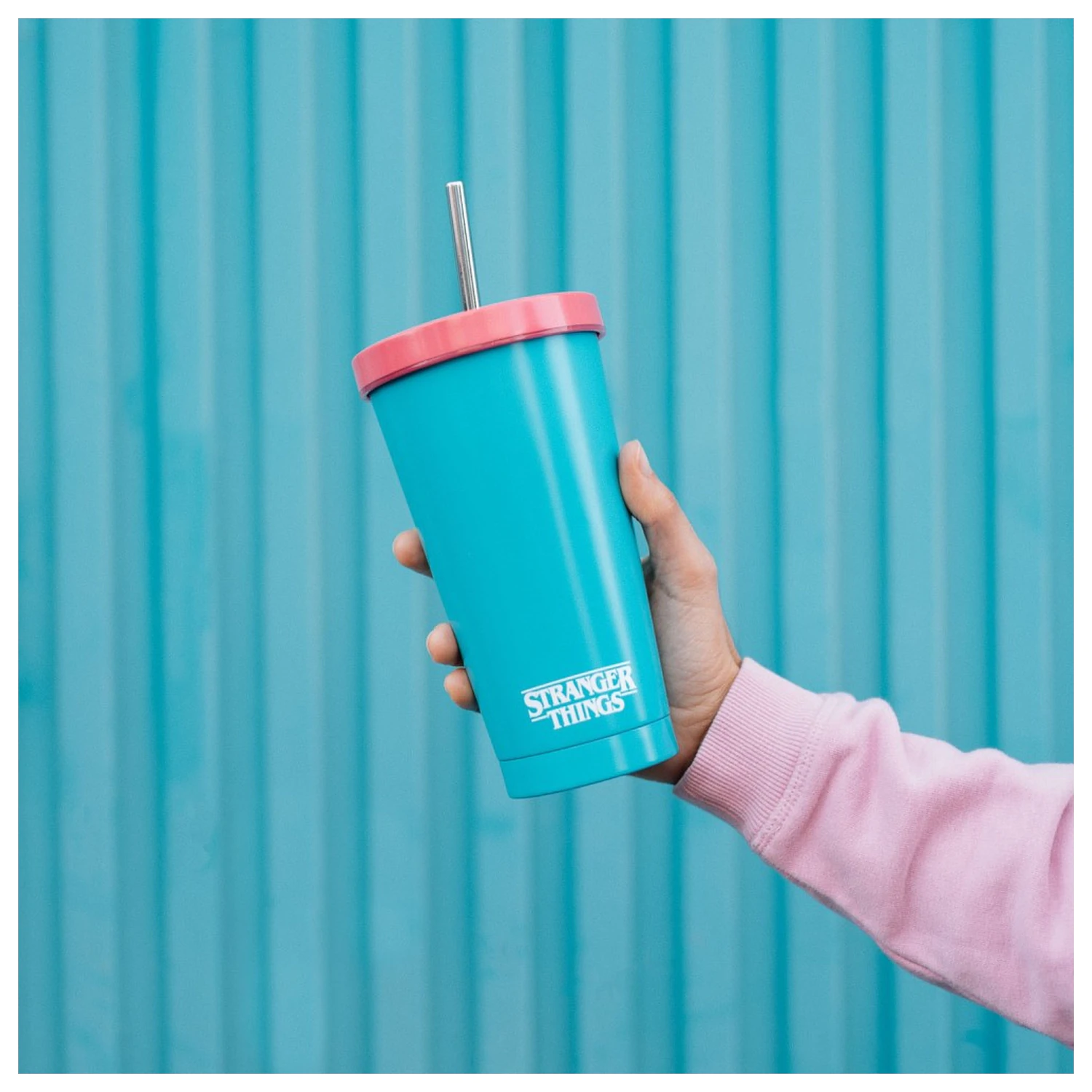 Stranger Things Rink-O-Mania brčko tumbler 550 ml fotografii produktu