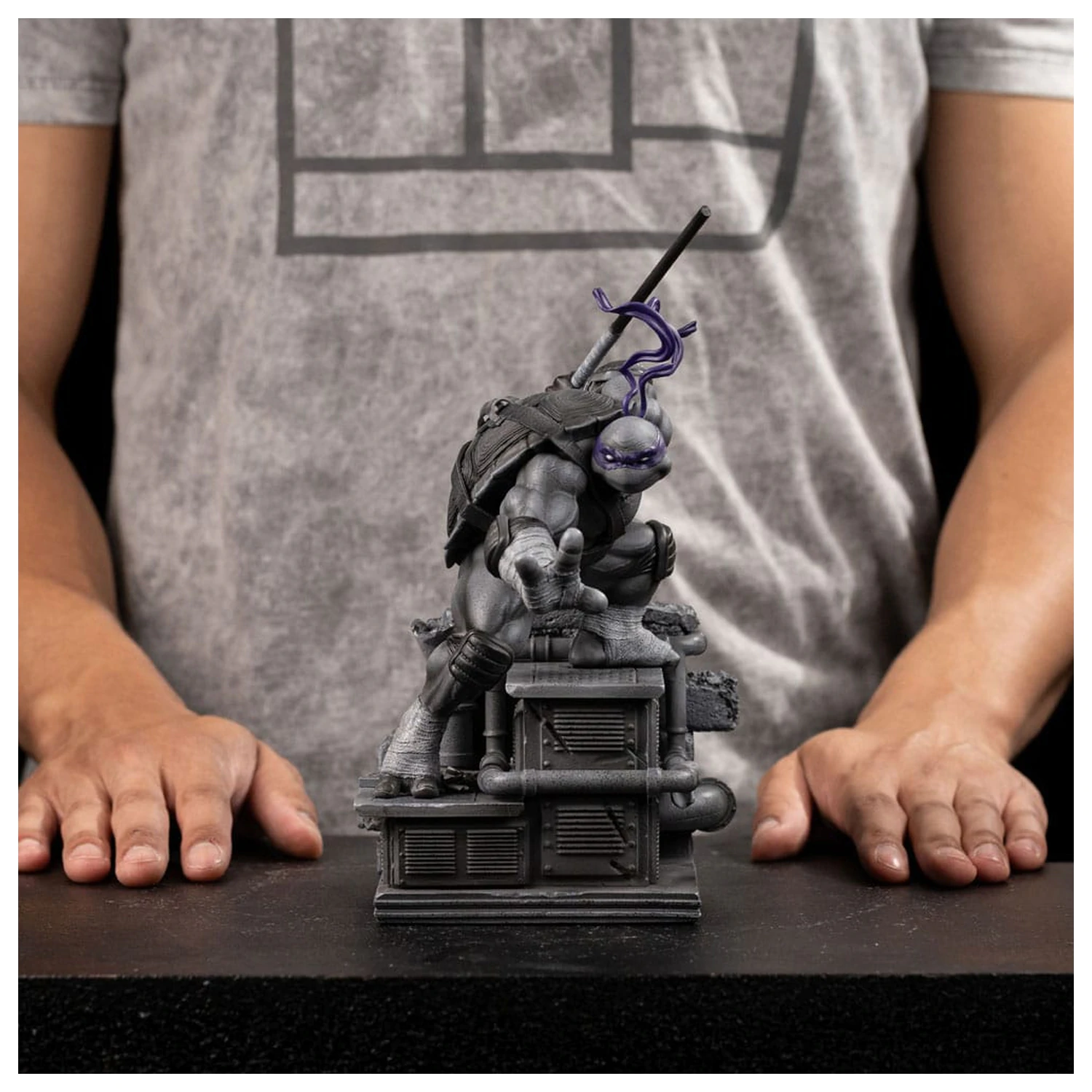 Teenage Mutant Ninja Turtles Art Scale socha 1/10 Donatello černobílá varianta 26 cm fotografii produktu