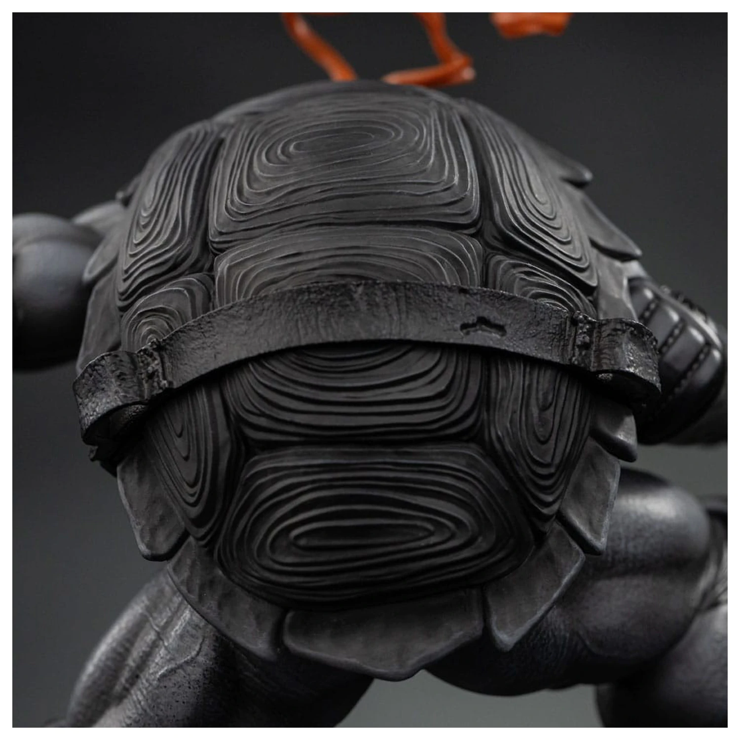 Teenage Mutant Ninja Turtles Socha Art Scale 1/10 Michelangelo Black and White Variant 26 cm fotografii produktu