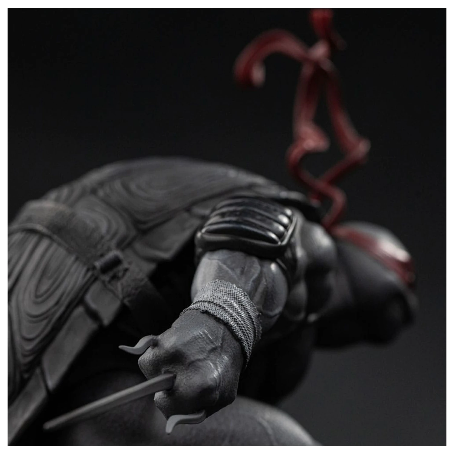 Teenage Mutant Ninja Turtles Art Scale socha 1/10 Raphael Black and White Variant 26 cm fotografii produktu