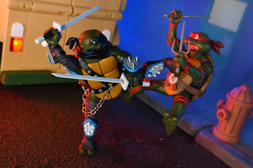 Teenage Mutant Ninja Turtles Action Figure Ultimate Dark Leo 18 cm akční figurka fotografii produktu