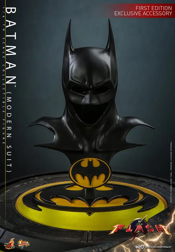 The Flash Movie Masterpiece akční figurka 1/6 Batman (Modern Suit) 30 cm fotografii produktu