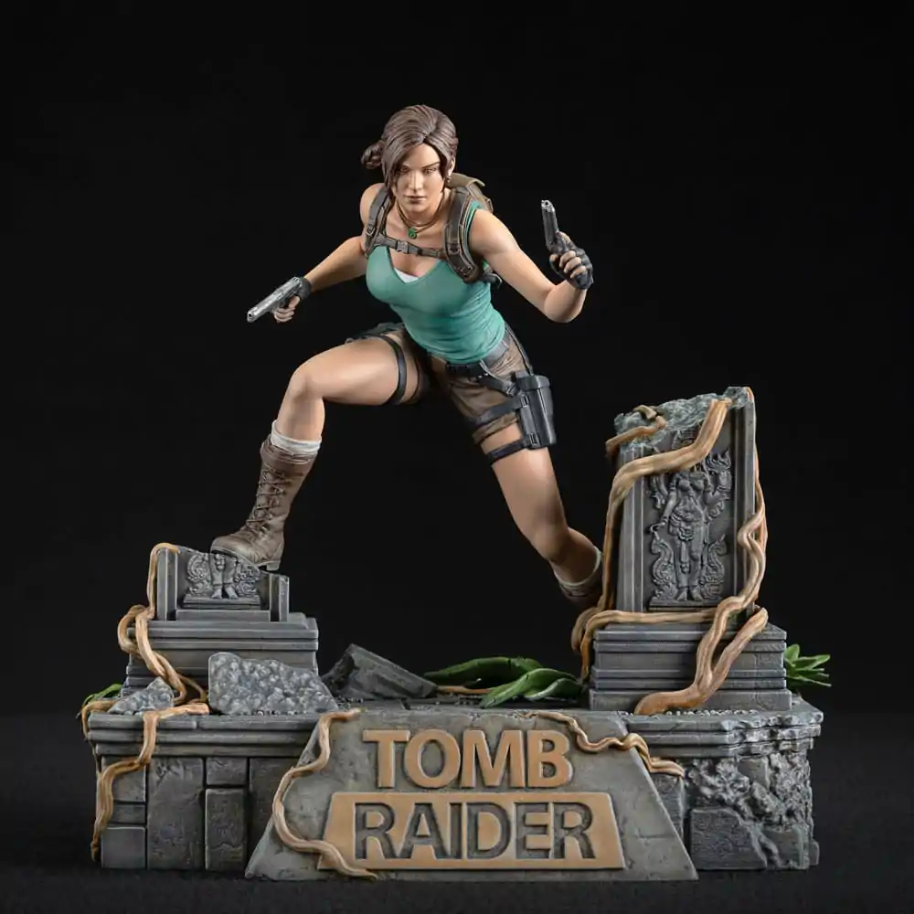 Tomb Raider PVC Soška Lara Croft 24 cm fotografii produktu