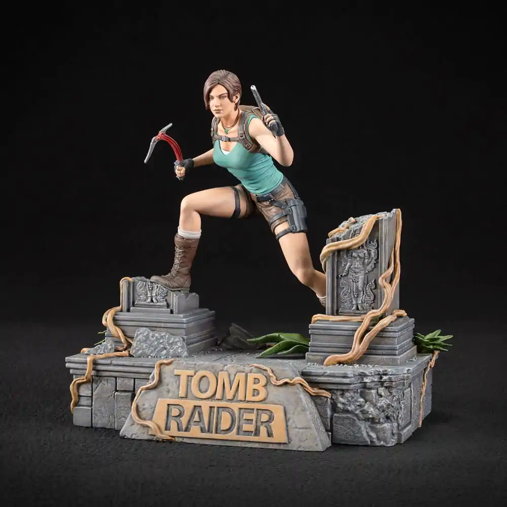 Tomb Raider PVC Soška Lara Croft 24 cm fotografii produktu