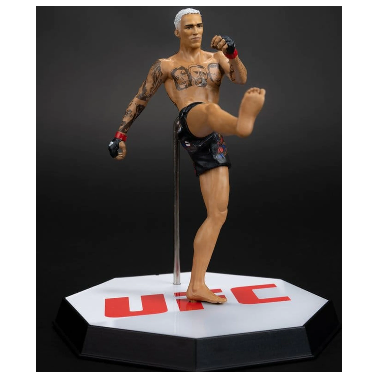 UFC Posed PVC Socha Charles Oliveira 17 cm fotografii produktu