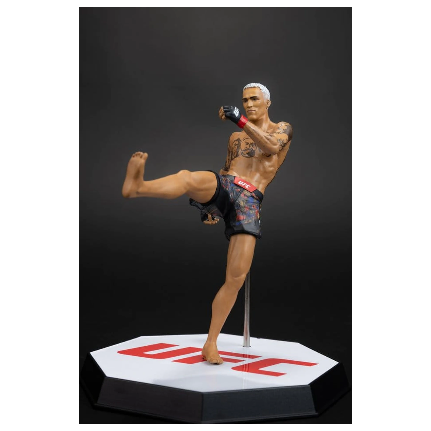 UFC Posed PVC Socha Charles Oliveira 17 cm fotografii produktu