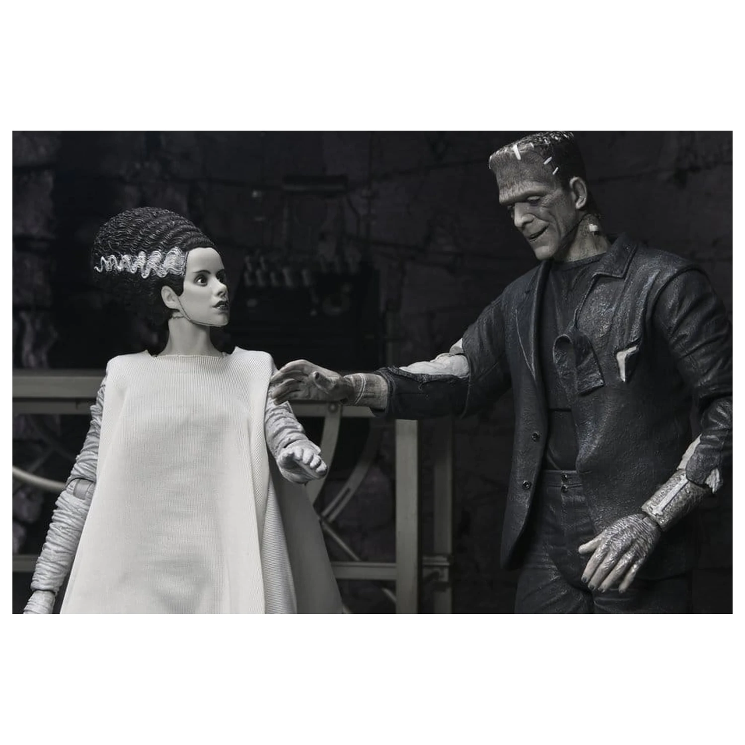 Universal Monsters 2-Pack Akční figurka Bride of Frankenstein 90th Anniversary The Monster & His Mate (B&W) 18 cm fotografii produktu