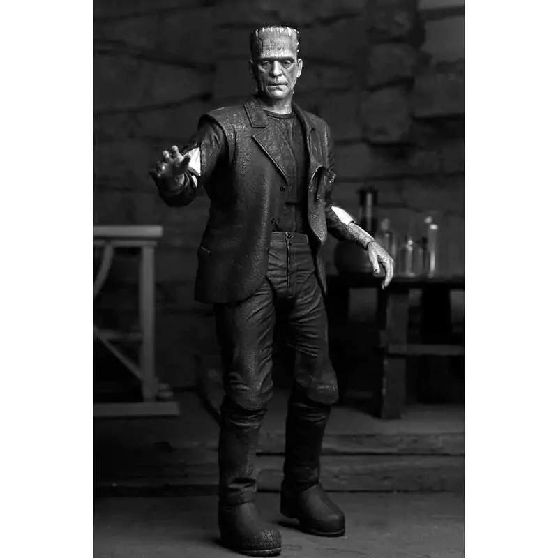 Universal Monsters The Bride of Frankenstein Ultimate Bride of Frankensteins Monster B&W Version. figurka 18 cm fotografii produktu