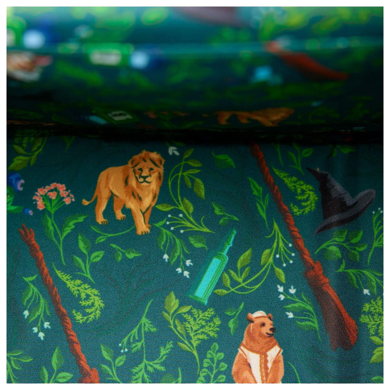 Universal by Loungefly Crossbody taška Wicked 2 fotografii produktu