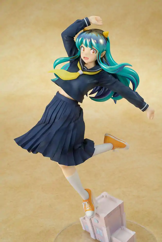 Urusei Yatsura Statue PVC 1/7 Lum Uniform Ver. 28 cm Soška fotografii produktu