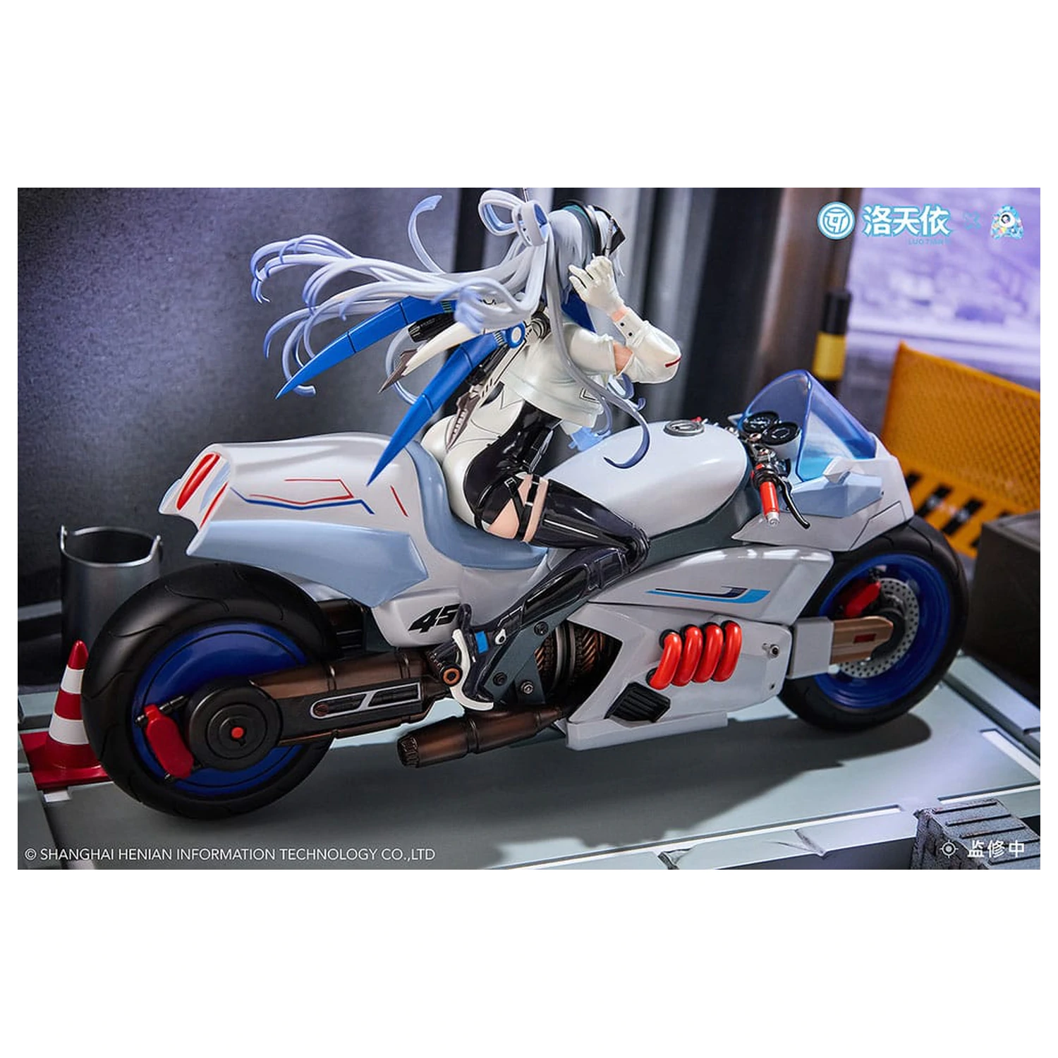 Vsinger PVC Socha 1/7 Vsinger Luo Tianyi Retro-Future Storm Driver Ver. 23 cm fotografii produktu