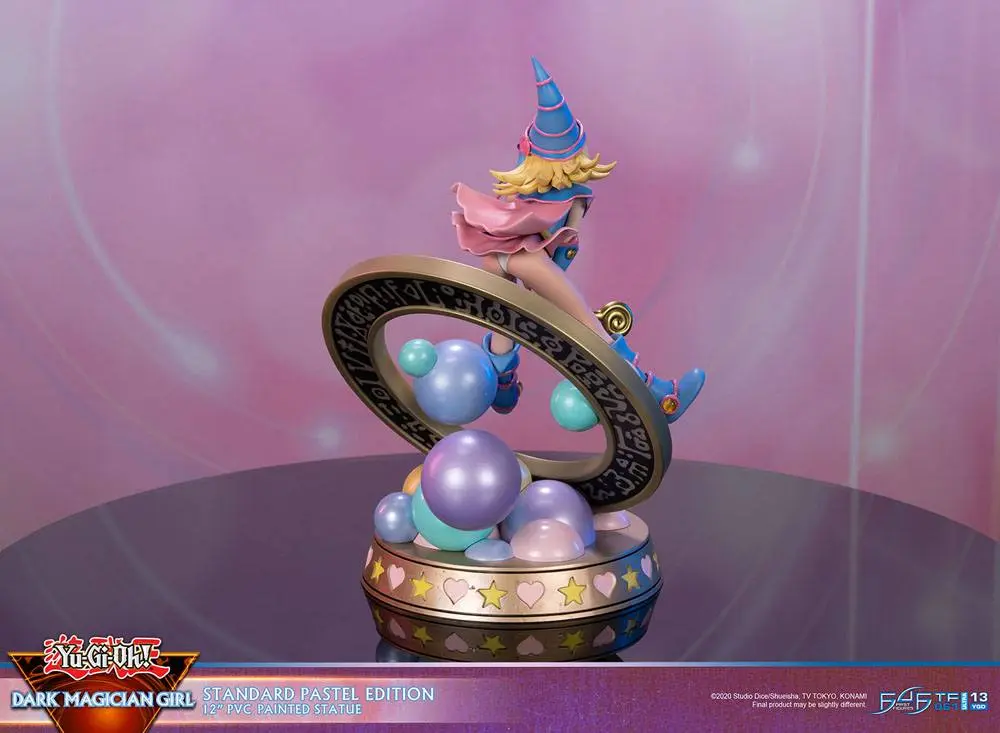 Yu-Gi-Oh! PVC socha Temná kouzelnice Standardní Pastelová edice 30 cm fotografii produktu