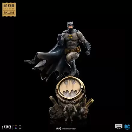 DC Comics Batman on Bat-Signal 1:10 Scale Socha - CCXP23 Exclusive fotografii produktu