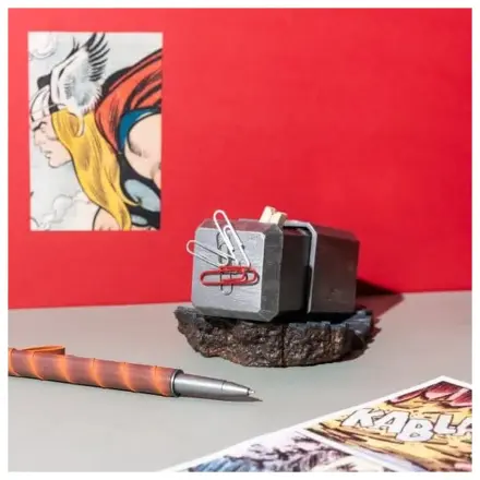 Marvel Thor Pero a stojan Kladivo fotografii produktu