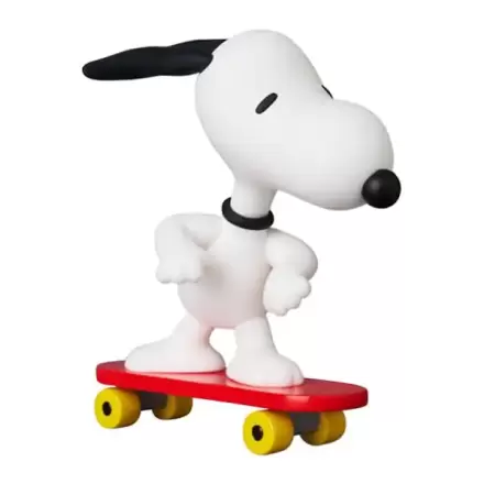 Peanuts UDF Series 17 Mini Figurka Skateboard Snoopy 7 cm termékfotója